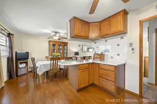 2140 Sandburg Dr, Aurora, IL 60506 - Photo 10