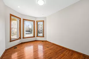 4552 S Indiana Ave, Chicago, IL 60653 - Photo 12