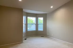 372 Pine Lake Cir, Vernon Hills, IL 60061 - Photo 8