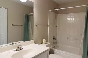 372 Pine Lake Cir, Vernon Hills, IL 60061 - Photo 16