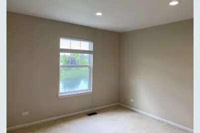 372 Pine Lake Circle, Vernon Hills, IL 60061 - Photo 4