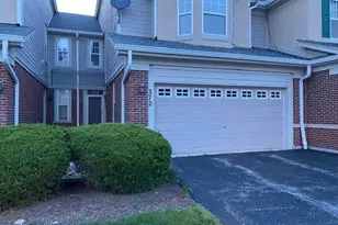 372 Pine Lake Cir, Vernon Hills, IL 60061 - Photo 2