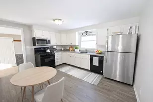 530 Wilshire Dr, Machesney Park, IL 61115 - Photo 4