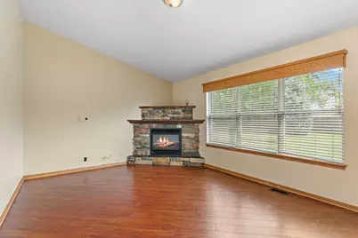 1440 Eliot Trail, Elgin, IL 60120 - Photo 4