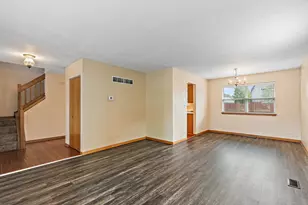 1440 Eliot Trail, Elgin, IL 60120 - Photo 2