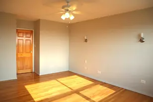 9009 Golf Rd, Des Plaines, IL 60016 - Photo 12