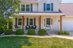 2804 Longmeadow Ln, Bloomington, IL 61704 - Photo 4