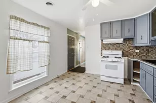 22701 Theodore Ave, Sauk Village, IL 60411 - Photo 10