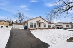 22701 Theodore Ave, Sauk Village, IL 60411 - Photo 4