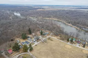 2821 Shadow Rd, Momence, IL 60954 - Photo 6