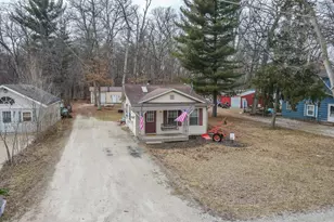 2821 Shadow Rd, Momence, IL 60954 - Photo 4