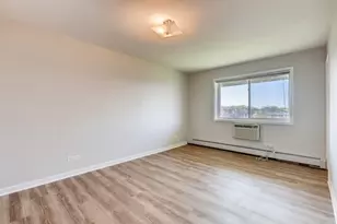 2206 S Goebbert Rd, Arlington Heights, IL 60005 - Photo 6