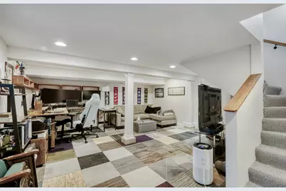 2737 N Central Park Avenue, Chicago, IL 60647 - Photo 14