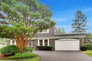 1225 Laurel Ave, Deerfield, IL 60015 - Photo 2