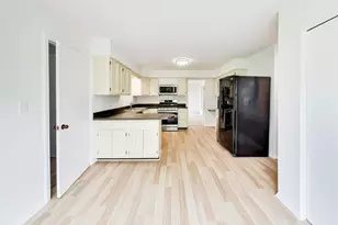 1225 Laurel Ave, Deerfield, IL 60015 - Photo 12