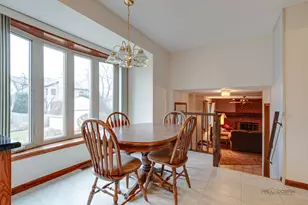 1147 N Ridge Ave, Arlington Heights, IL 60004 - Photo 12