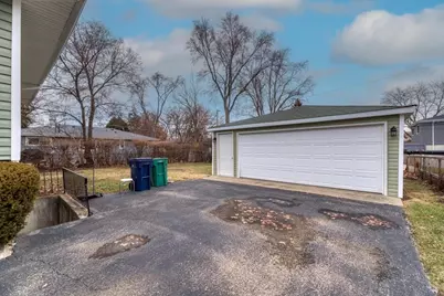 551 N Vista Avenue, Lombard, IL 60148 - Photo 22