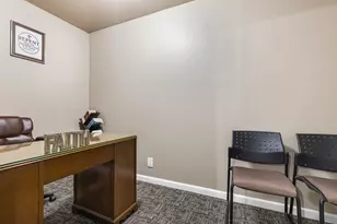 702 Cambridge Ave, Rockford, IL 61102 - Photo 8