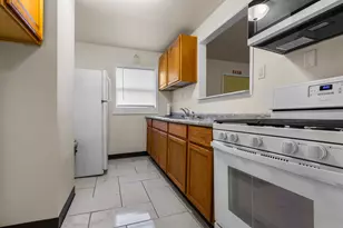 702 Cambridge Ave, Rockford, IL 61102 - Photo 6