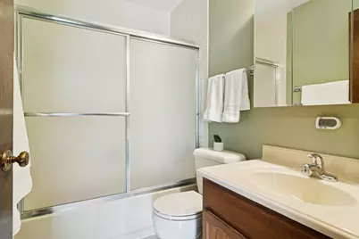 15 Newtown Court E, Buffalo Grove, IL 60089 - Photo 20