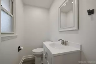 123 N Rosedale Ave, Aurora, IL 60506 - Photo 12