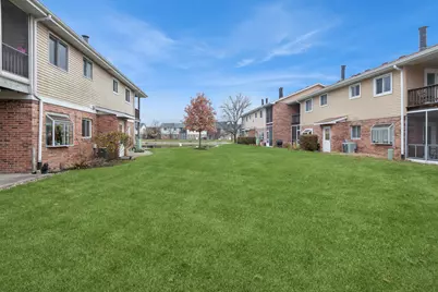 724 Maplewood Court #34-B, Willowbrook, IL 60527 - Photo 16