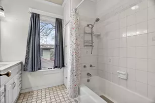 212 N Pine St, Momence, IL 60954 - Photo 26