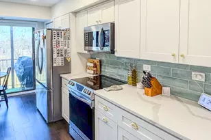 250 W Parliament Pl, Mount Prospect, IL 60056 - Photo 14