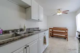 12 Oak Valley Dr, Cary, IL 60013 - Photo 10