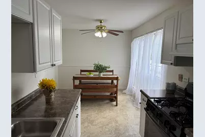 12 Oak Valley Drive, Cary, IL 60013 - Photo 8