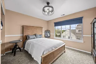 659 S Rosehall Ln, Round Lake, IL 60073 - Photo 14