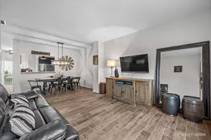 659 S Rosehall Ln, Round Lake, IL 60073 - Photo 8