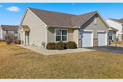 656 Vine Street, Hampshire, IL 60140 - Photo 2
