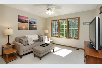 1302 Hazel Avenue, Deerfield, IL 60015 - Photo 16