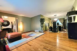 17140 Evans Dr, South Holland, IL 60473 - Photo 4