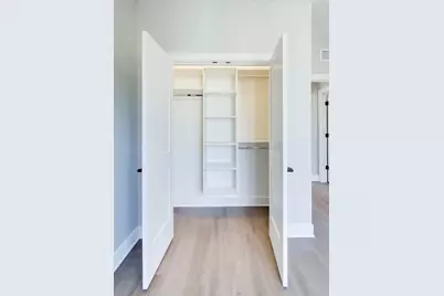 5424 Old Orchard Road, Skokie, IL 60077 - Photo 18