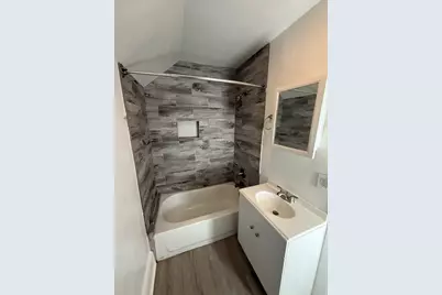 111 Center Avenue #Upper, Aurora, IL 60505 - Photo 4