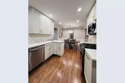 2243 S 3rd Avenue, Riverside, IL 60546 - Photo 10