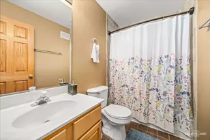 117 Presidential Blvd, Oswego, IL 60543 - Photo 10