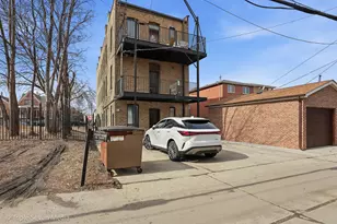 3315 S Wood St, Chicago, IL 60608 - Photo 14