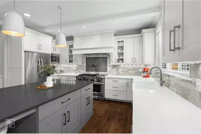 219 N Clinton Avenue, Elmhurst, IL 60126 - Photo 18