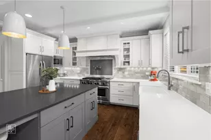 219 N Clinton Ave, Elmhurst, IL 60126 - Photo 18