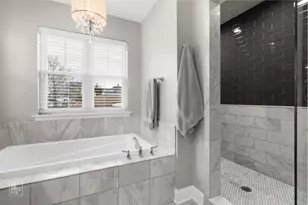 219 N Clinton Ave, Elmhurst, IL 60126 - Photo 32