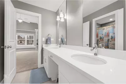 219 N Clinton Avenue, Elmhurst, IL 60126 - Photo 44