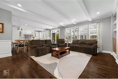 219 N Clinton Avenue, Elmhurst, IL 60126 - Photo 12