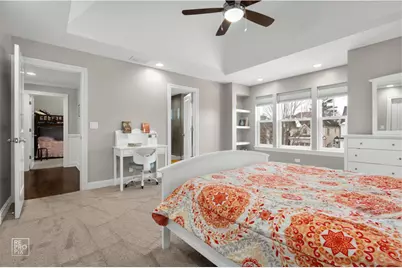 219 N Clinton Avenue, Elmhurst, IL 60126 - Photo 36