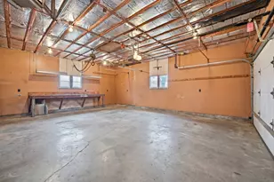 274 W Center St, Burlington, IL 60109 - Photo 38