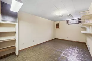 274 W Center St, Burlington, IL 60109 - Photo 28