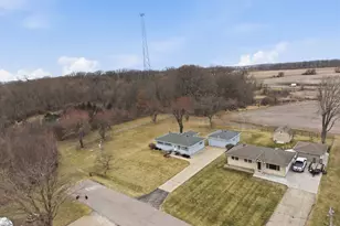 274 W Center St, Burlington, IL 60109 - Photo 44