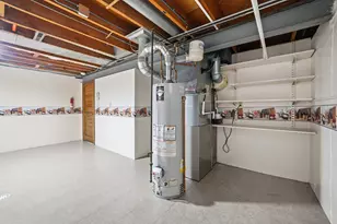 274 W Center St, Burlington, IL 60109 - Photo 30